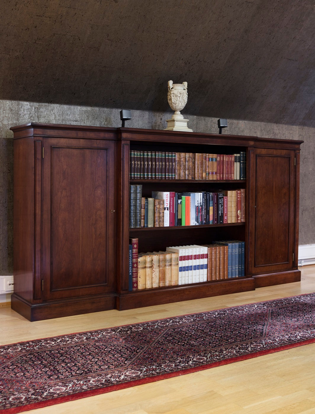 R.E.H. Kennedy Bücherregal Kirsche