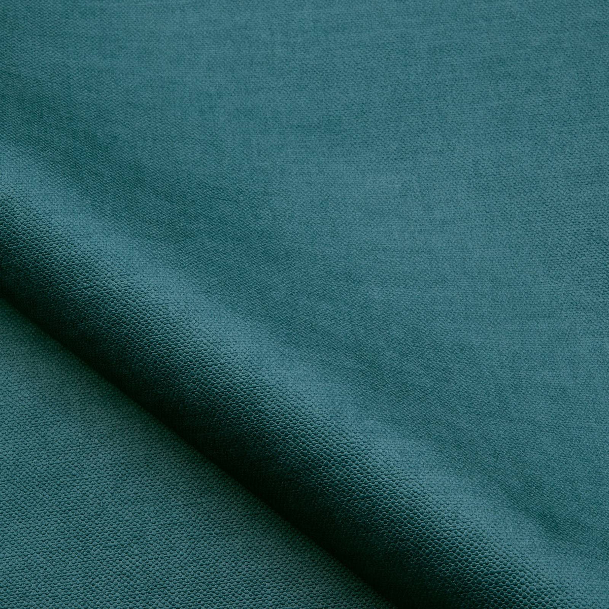 Velours Milo 67 — Nobilis Stoff