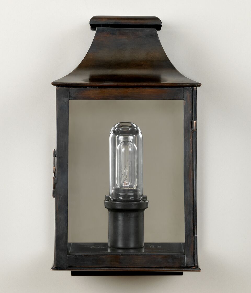 Powis Wall Lantern – Bronze