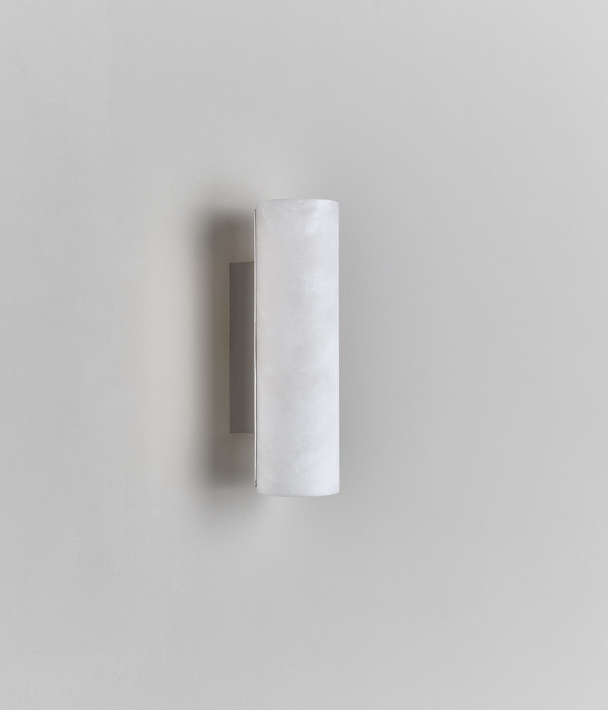 Lulworth Alabaster Vägglampa – Nickel, Liten (H 30 cm)