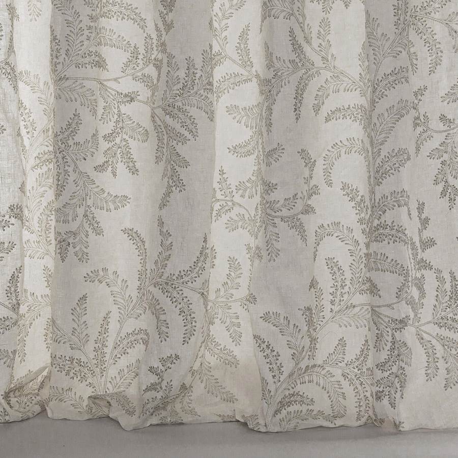 Colefax and Fowler Fabric Melina Silver