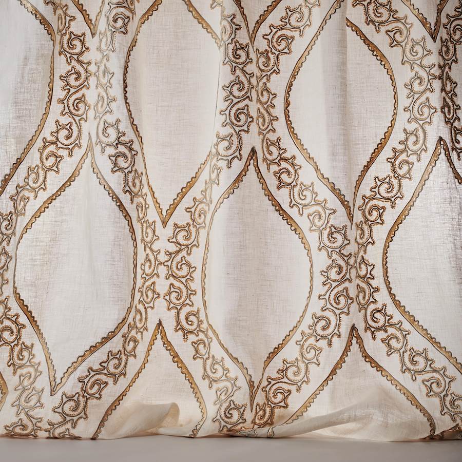 Colefax and Fowler Stof Lysander Pale Gold