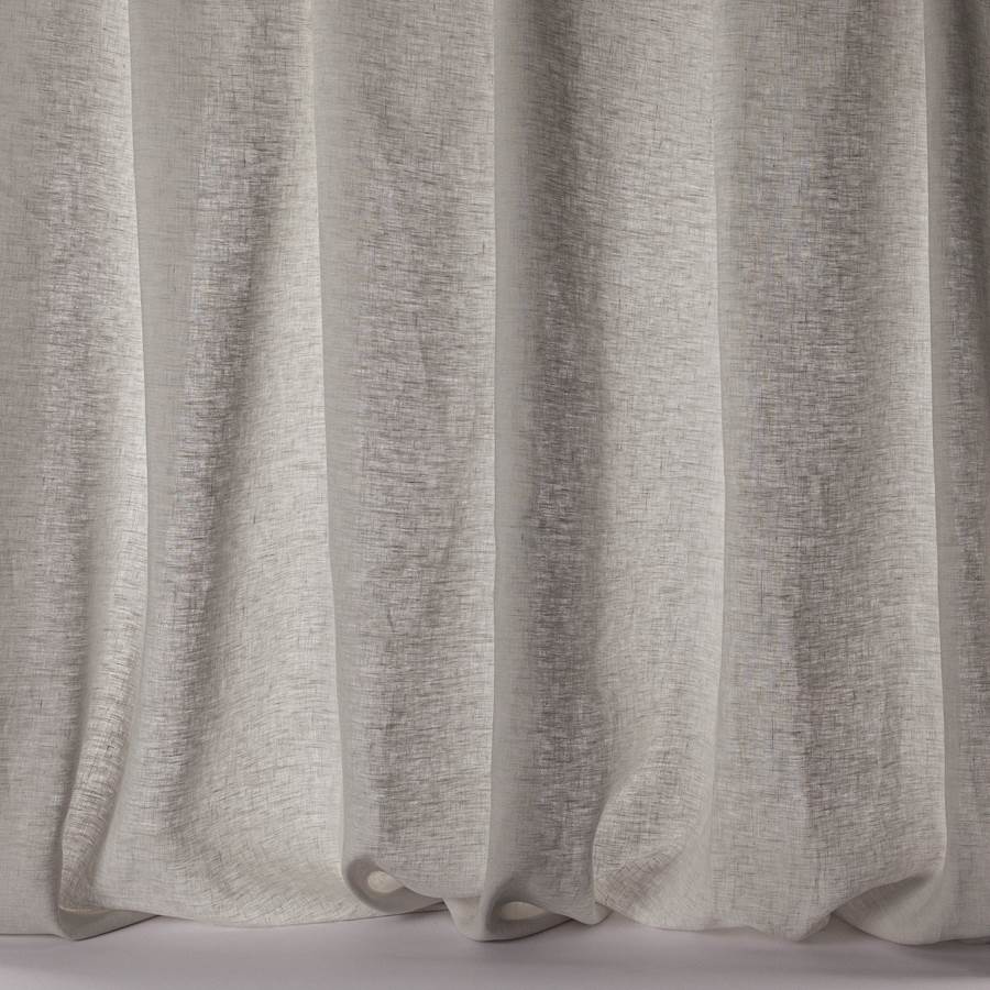 Colefax and Fowler Stoff Beck Silver