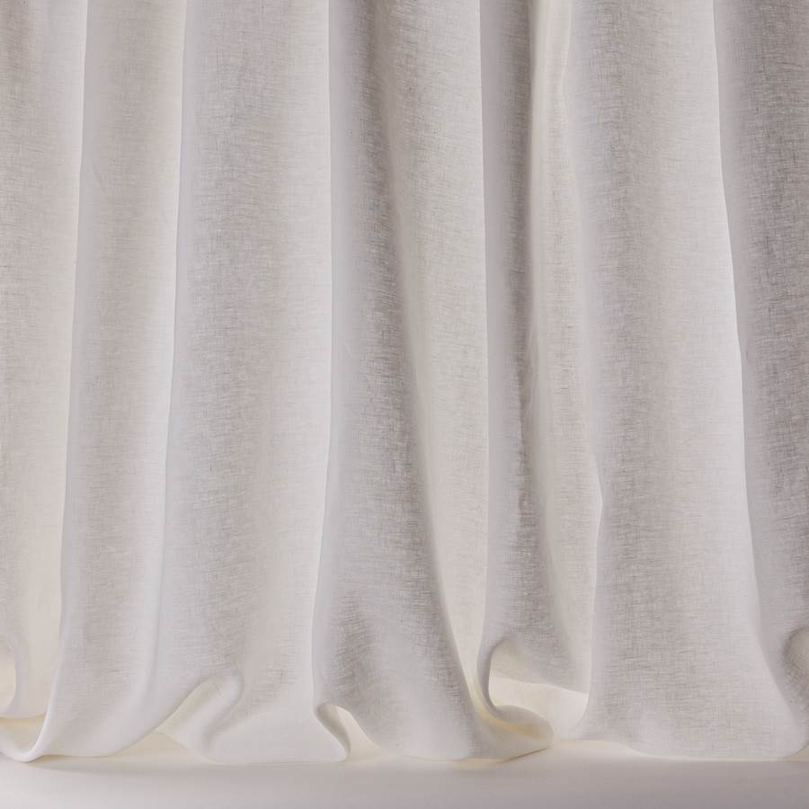Colefax and Fowler Stoff Beck White
