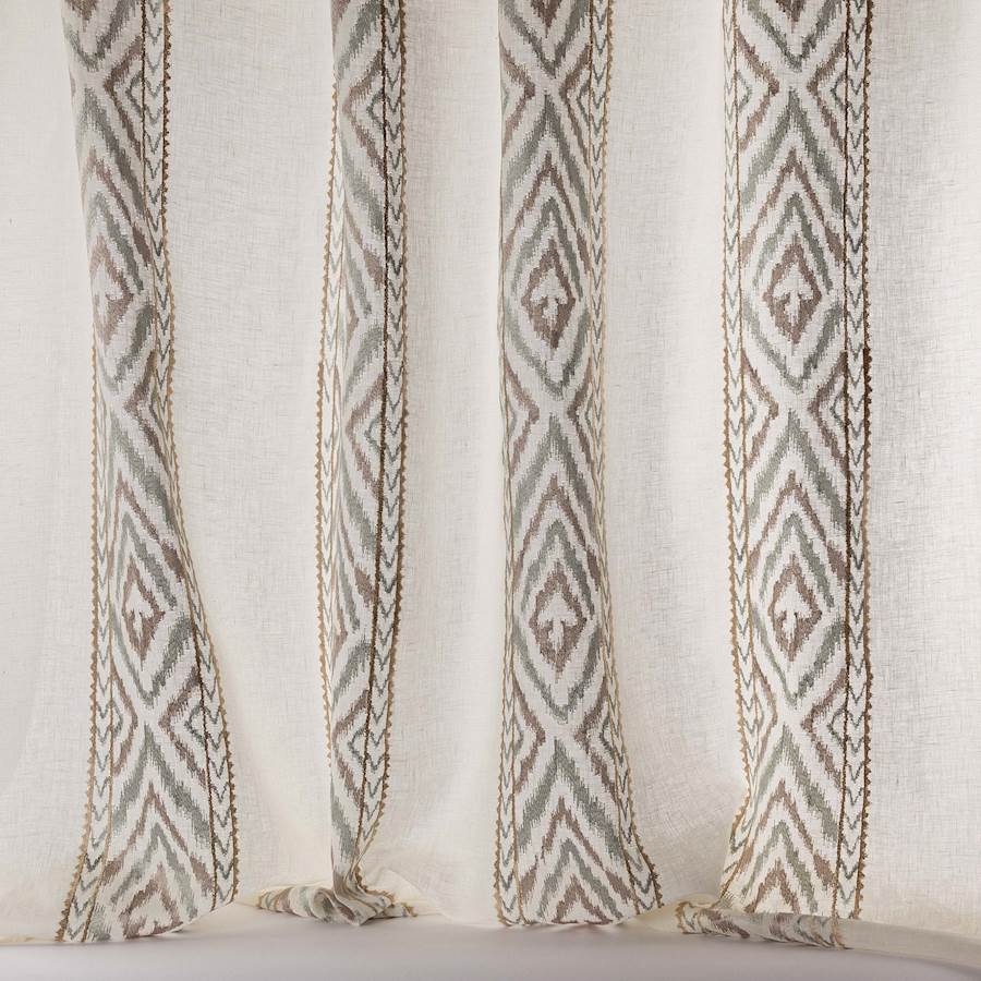 Colefax and Fowler Stoff Albury Beige