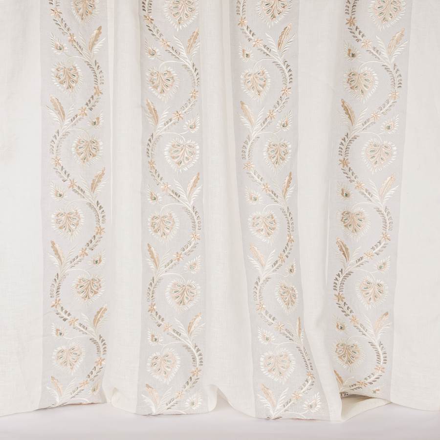 Florinda Sheer Stoff — Colefax & Fowler