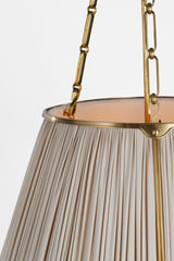 Allister 21" Taklampa — Schumacher for Visual Comfort & Co. — Hand-Rubbed Antique Brass with Champagne Silk Pleated Shade detaljbild