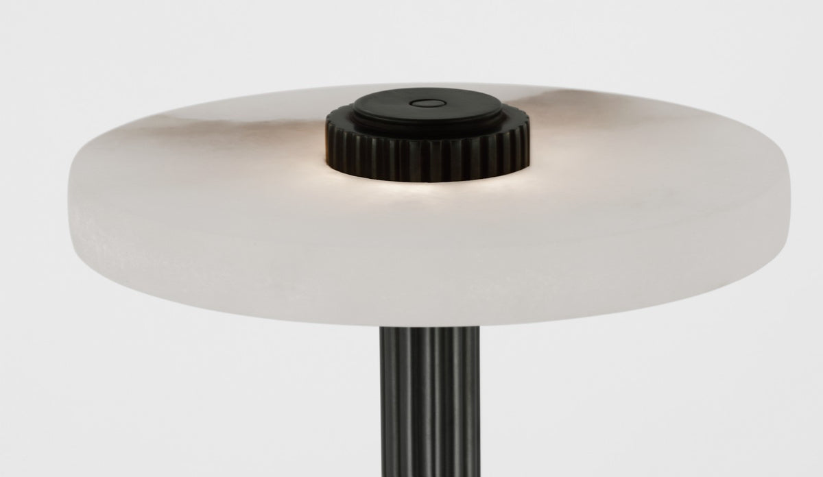 Aran 9" Rechargeable Tafellamp — Visual Comfort detailfoto