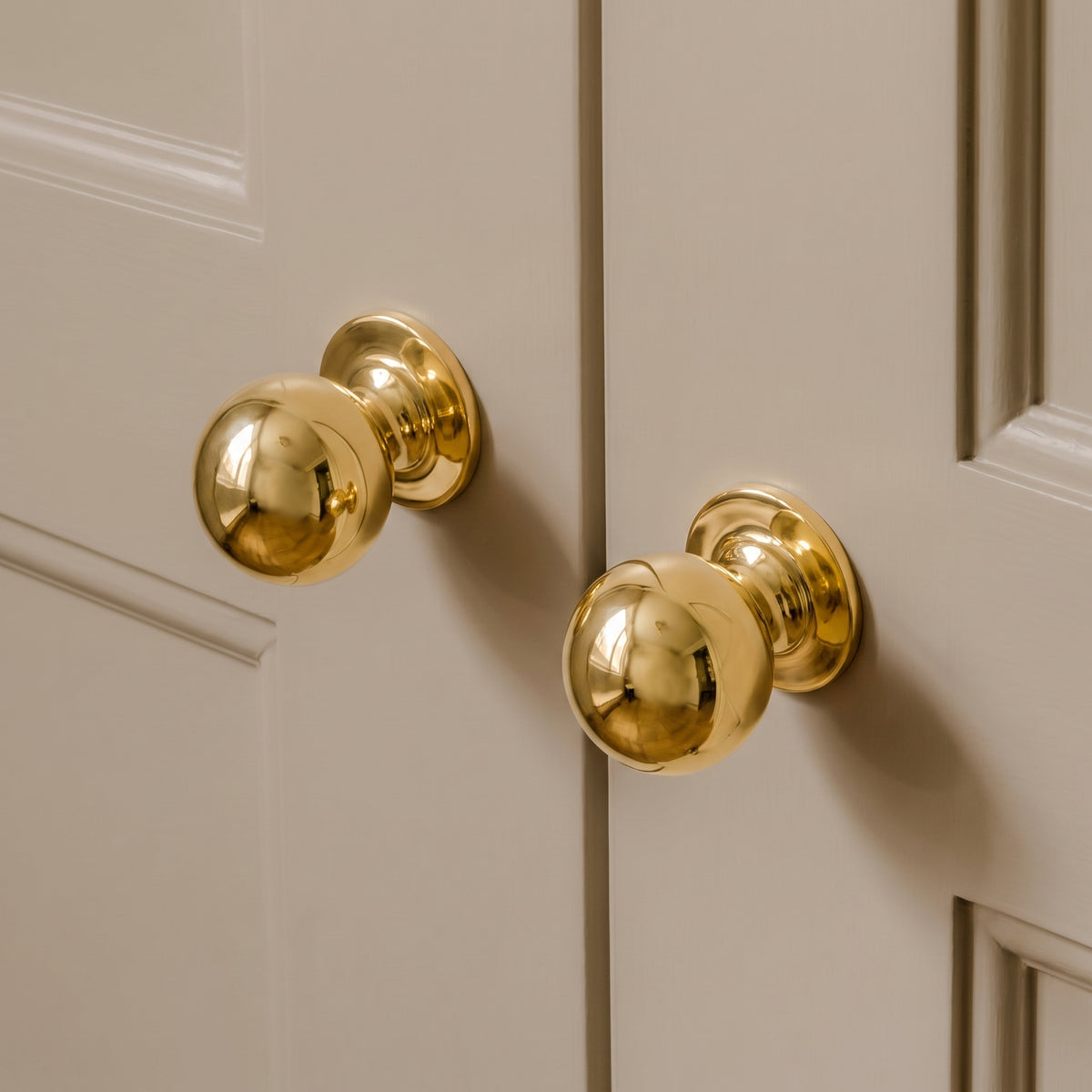 Cotswold Cabinet Knob, ball shape — room setting, Polished brass unlacquered