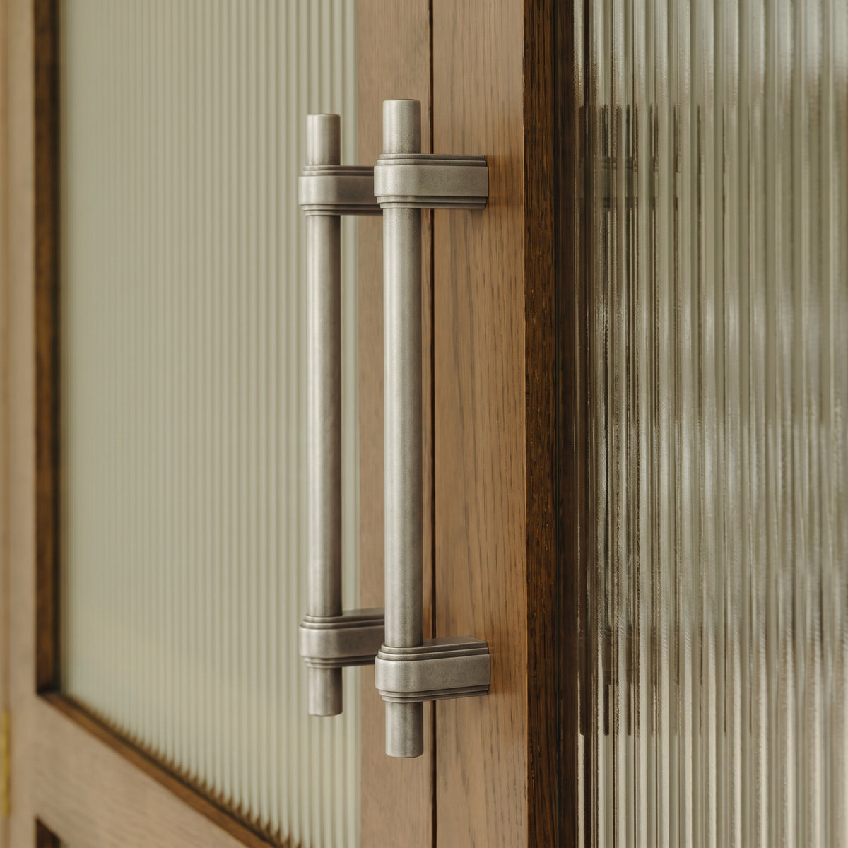 Gaumont Kastgreep — sfeerbeeld, Aged nickel