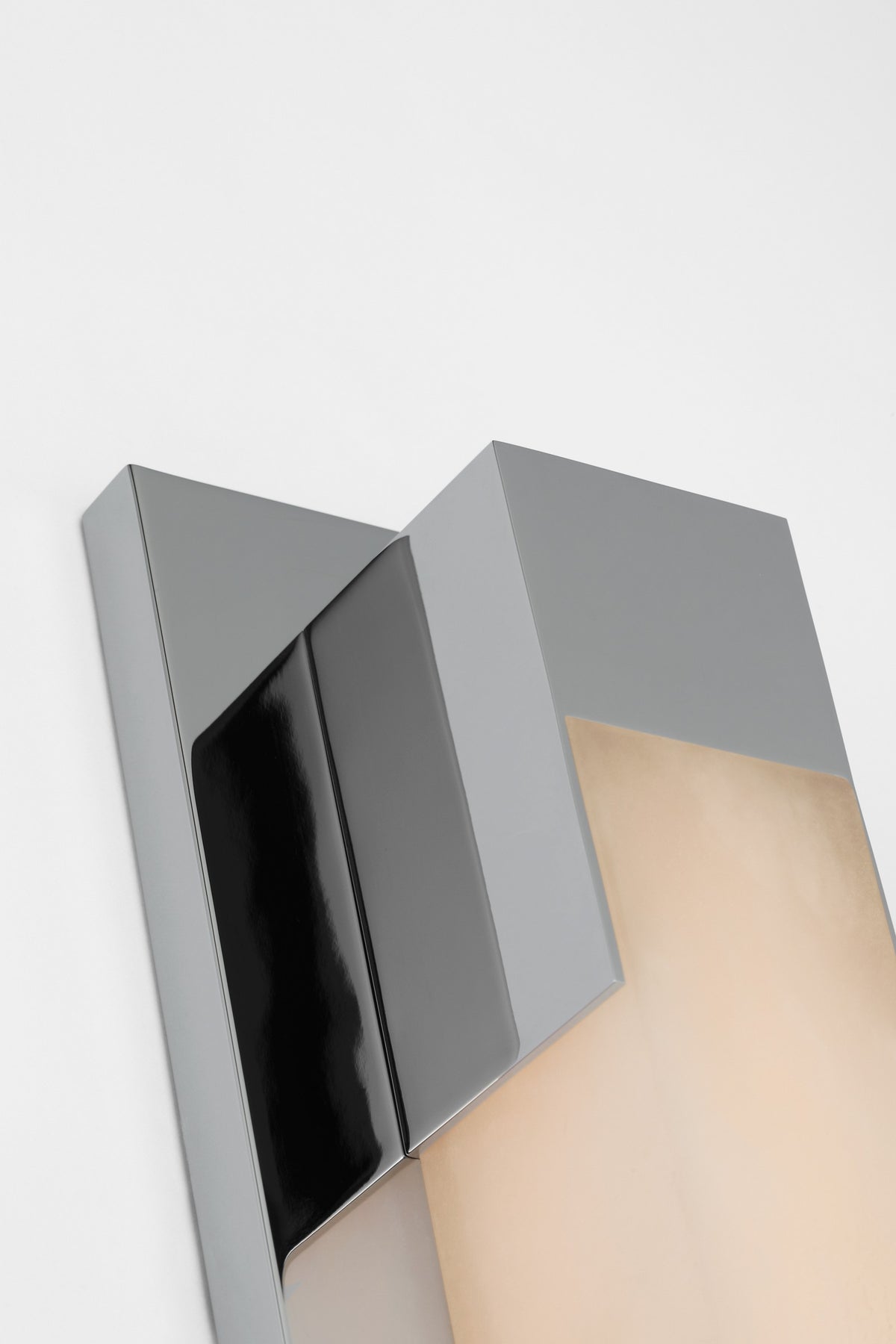 Covet 16" Bracketed Vägglampa — Kelly Wearstler for Visual Comfort & Co. — Polished Nickel with Alabaster detaljbild