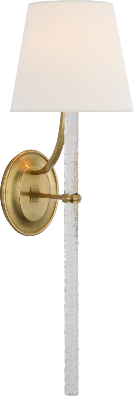 Abigail XL -seinävalaisin — Marie Flanigan for Visual Comfort & Co. — Soft Brass and Clear Wavy Glass with Linen Shade