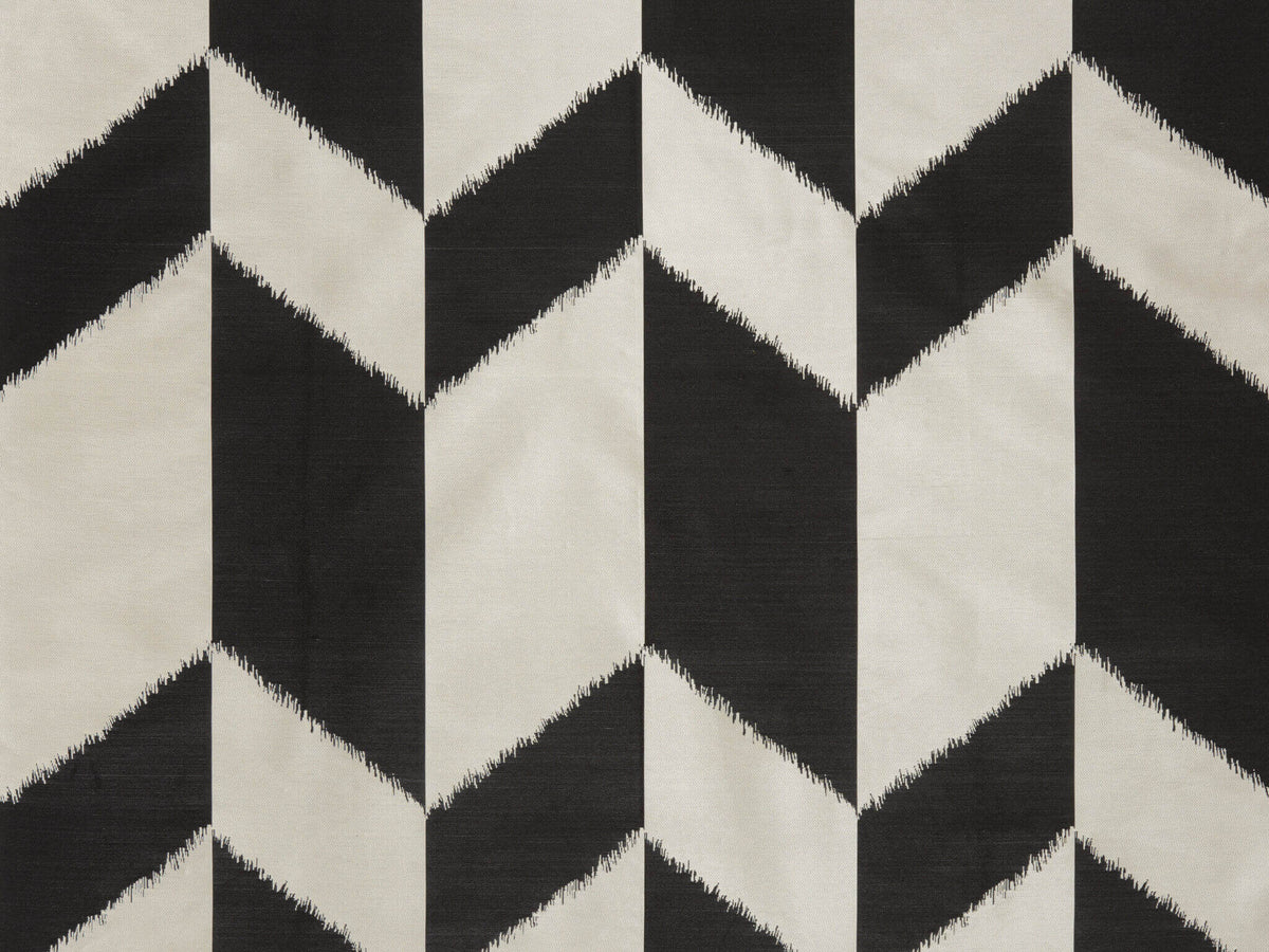 Namata Silver/black — Pierre Frey -kangas