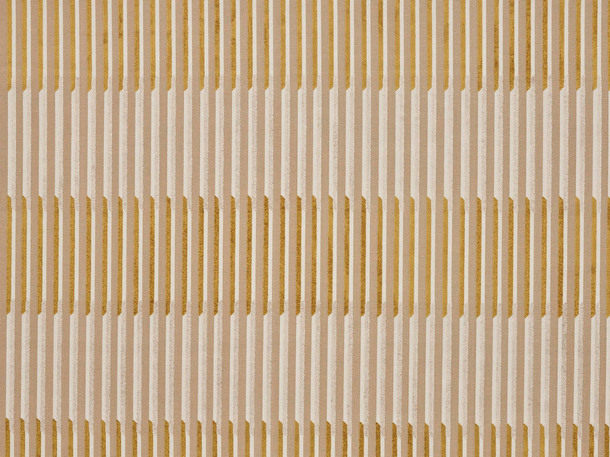 Velvet Lines -kangasnäyte — Pierre Frey Or