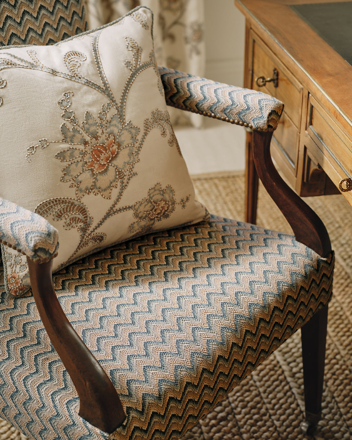 Genevieve sfeerbeeld — Colefax & Fowler stof
