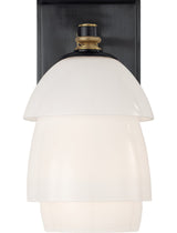 Whitman Wandleuchte Small — Thomas O'Brien for Visual Comfort & Co. — Bronze and Hand-Rubbed Antique Brass with White Glass Shade