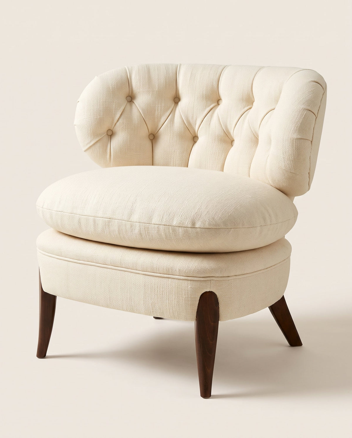 Jio Schulz armchair upholstered in Cabris Neige