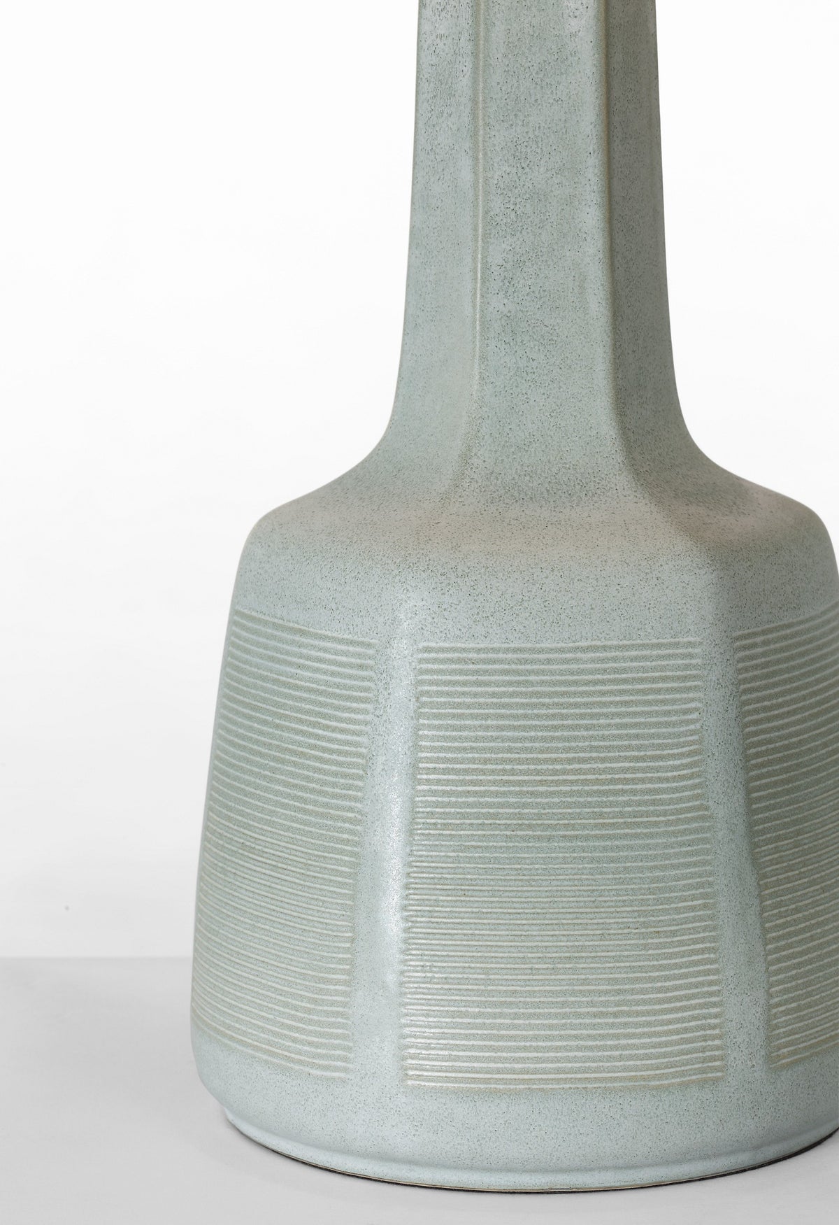 Lerio 31" Tafellamp — Chapman & Myers for Visual Comfort & Co. detailfoto