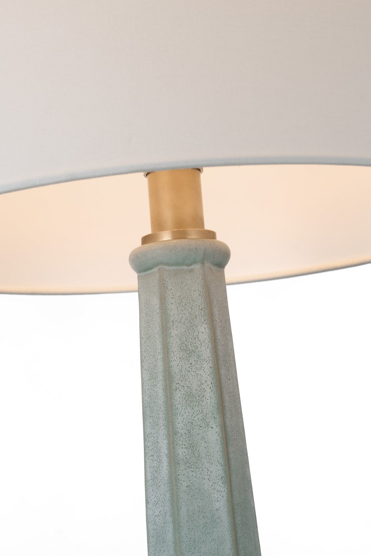 Lerio 31" Tafellamp — Chapman & Myers for Visual Comfort & Co. detailfoto