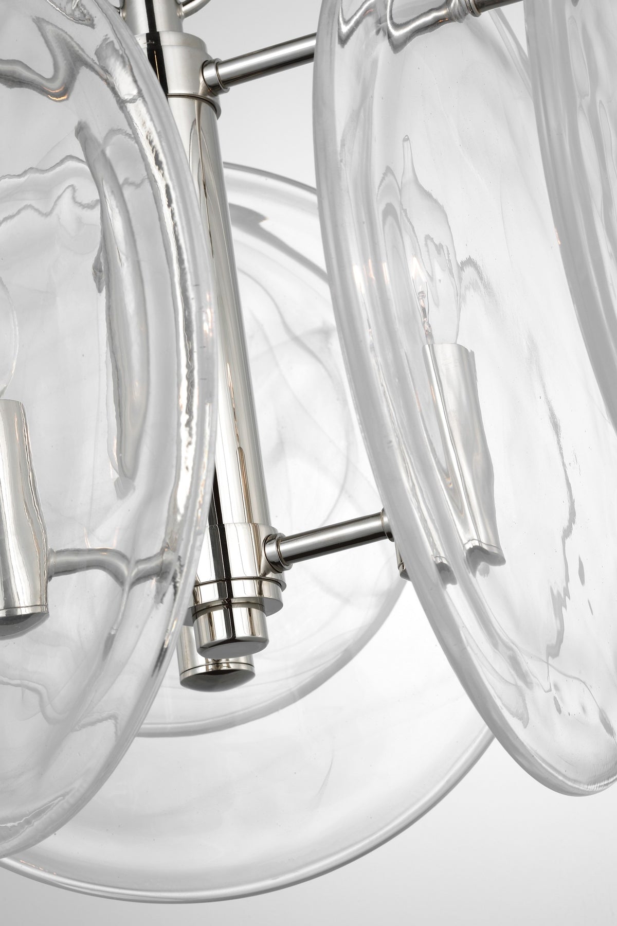 Loire Petite Takkrona — AERIN for Visual Comfort & Co. — Polished Nickel with White Strie Glass detaljbild