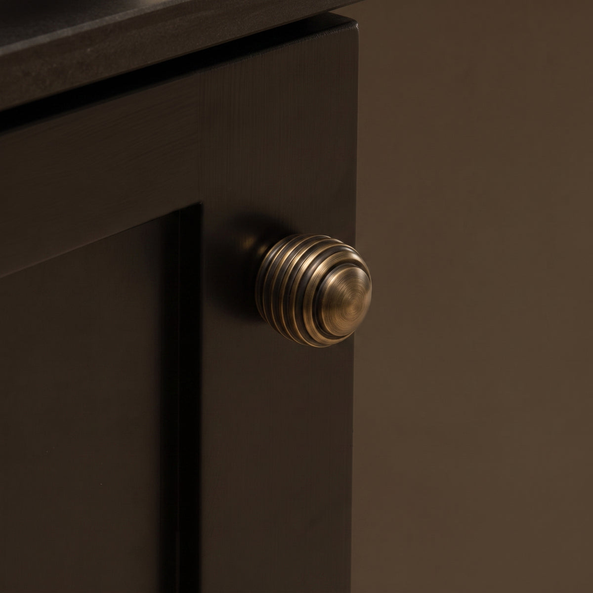 Nelson Cabinet Knob — room setting, Fine English Antique