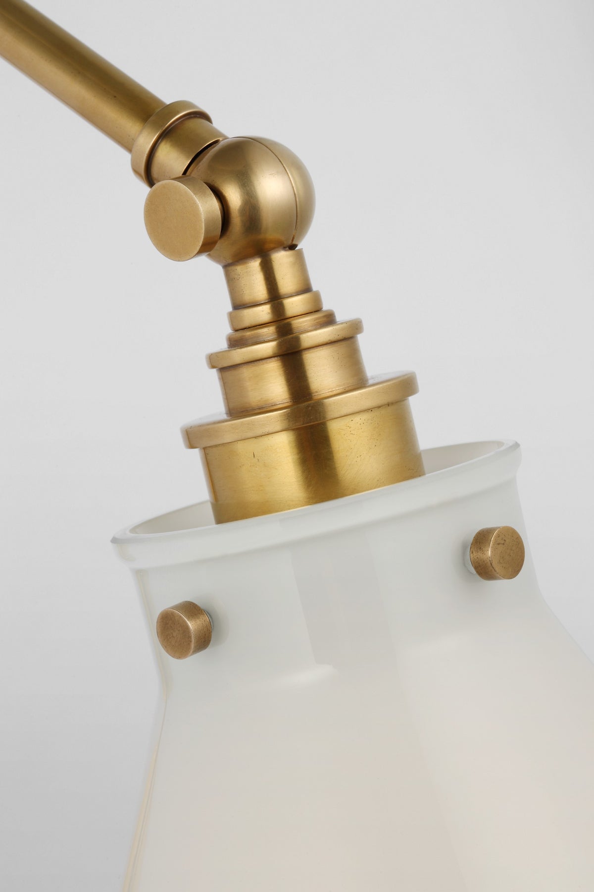 Parkington Double Library Vägglampa — Chapman & Myers for Visual Comfort & Co. — Antique-Burnished Brass detaljbild