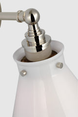 Parkington Small Single Vägglampa — Chapman & Myers for Visual Comfort & Co. — Polished Nickel with White Glass detaljbild