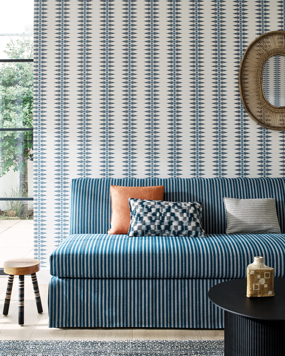 Priya Stripe — Jane Churchill behang, sfeerbeeld