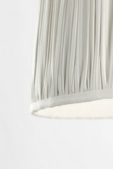 Romero Medium Bordslampa — Schumacher for Visual Comfort & Co. — Hand-Rubbed Antique Brass with Schumacher 16" Blue Charee Stripe Pleated Empire Shade detaljbild