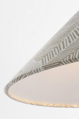 Romero Medium Golvlampa — Schumacher for Visual Comfort & Co. — Hand-Rubbed Antique Brass with Schumacher 21" Taupe Abstract Leaf Flare Shade detaljbild