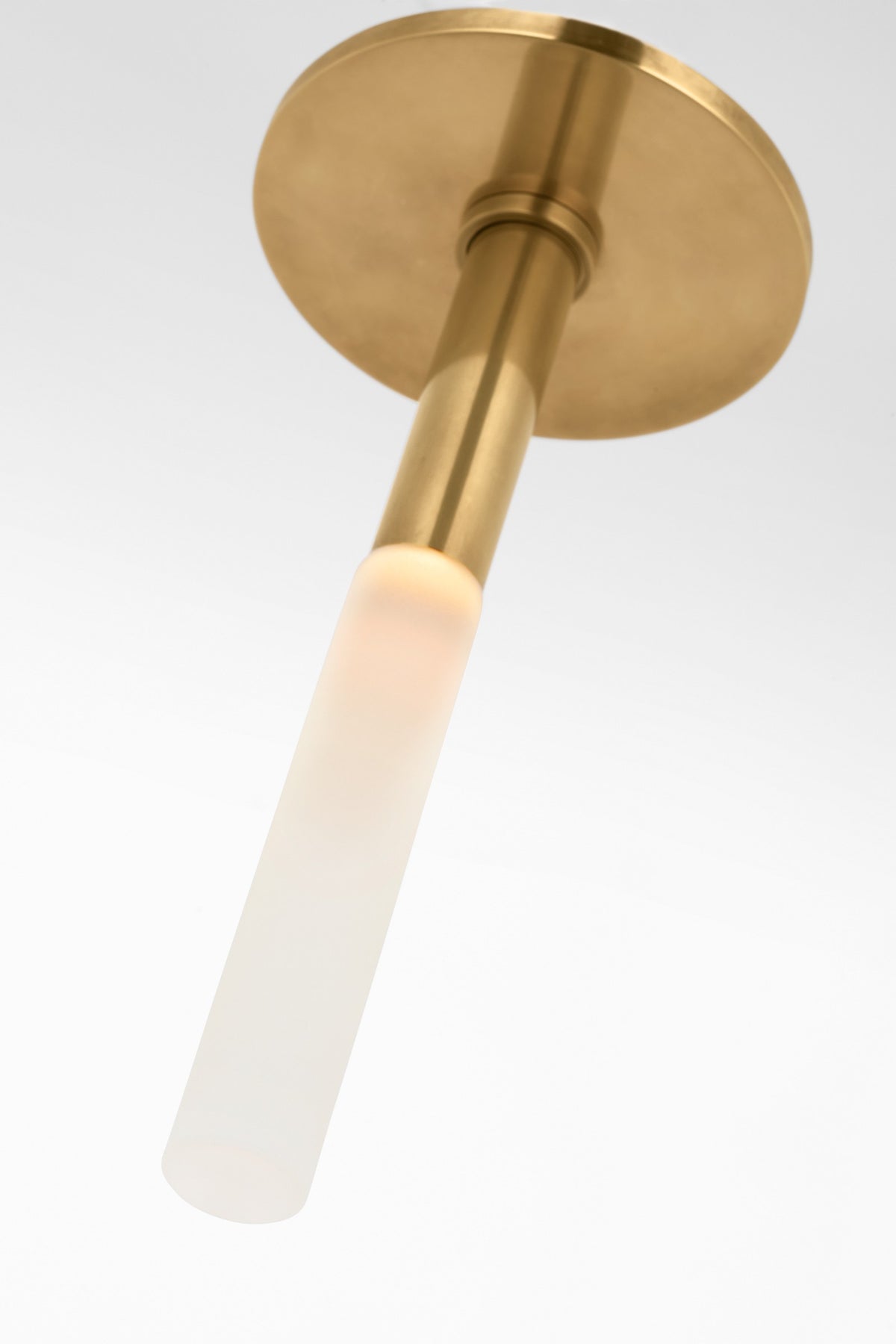 Rousseau Monopoint Plafond — Kelly Wearstler for Visual Comfort & Co. — Antique-Burnished Brass with Etched Crystal detaljbild