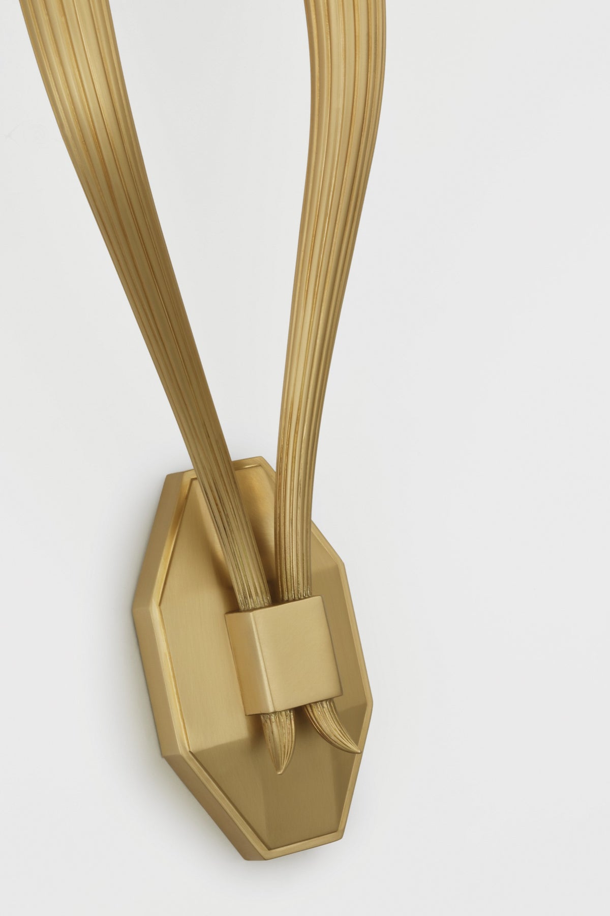 Ruhlmann Double Vägglampa — Chapman & Myers for Visual Comfort & Co. — Antique-Burnished Brass with Linen Shade detaljbild