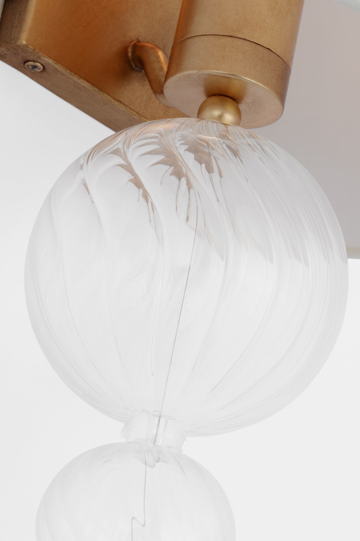 Talia 18" Wandlamp — Julie Neill for Visual Comfort & Co. detailbeeld