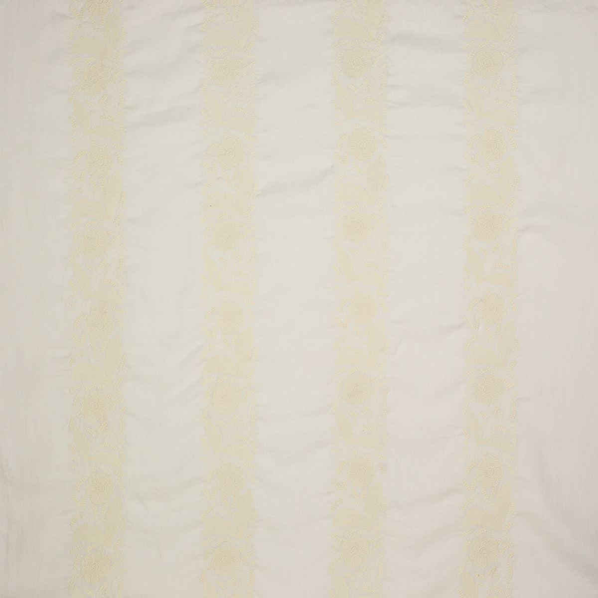 Colefax and Fowler Colette Ivory -kangas